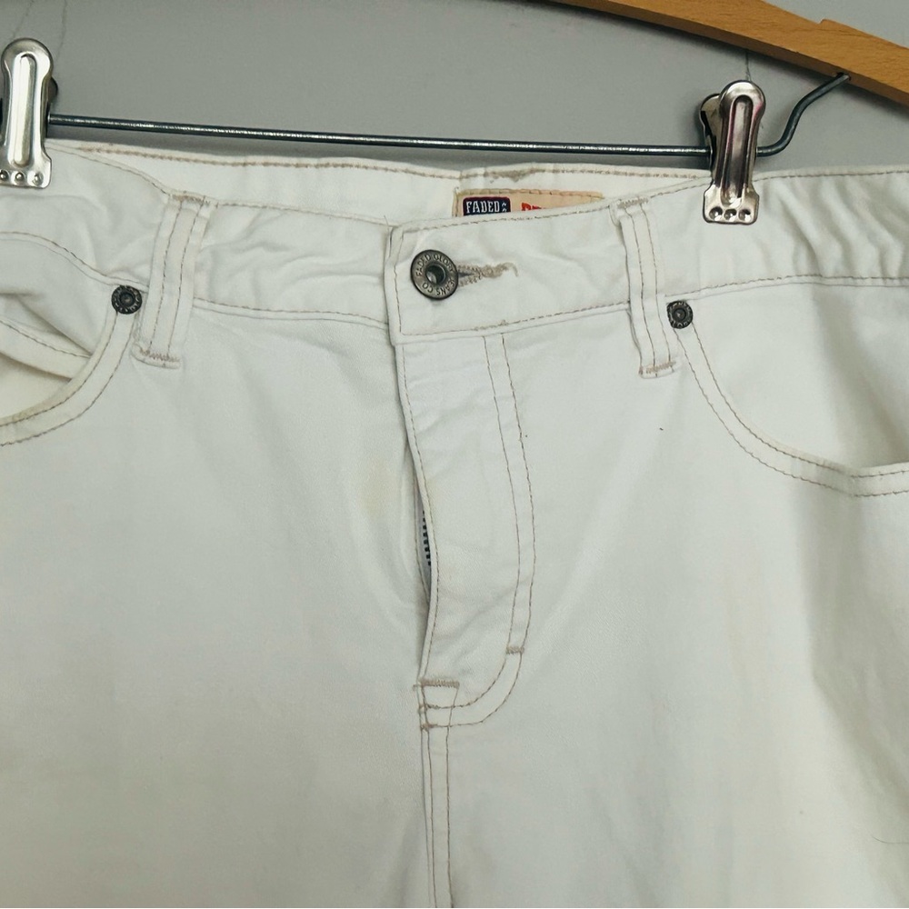 Faded Glory Stretch Capris in Arctic White